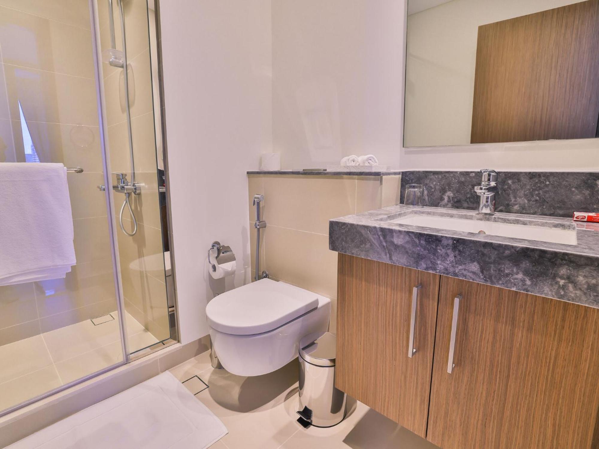 Luxurious Apartments Dubai Marina Views Pool Gym By Sojo Stay Eksteriør billede