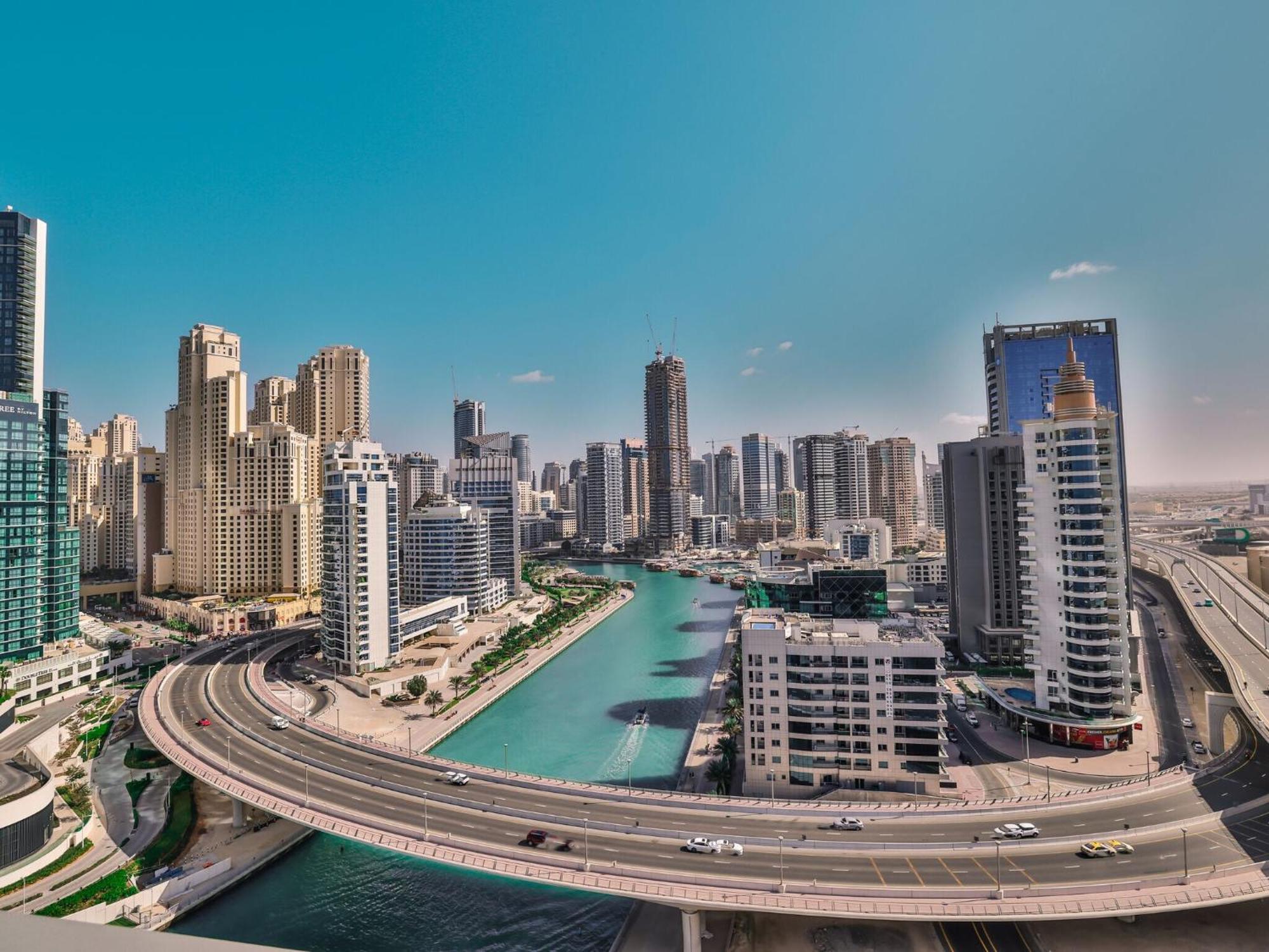 Luxurious Apartments Dubai Marina Views Pool Gym By Sojo Stay Eksteriør billede