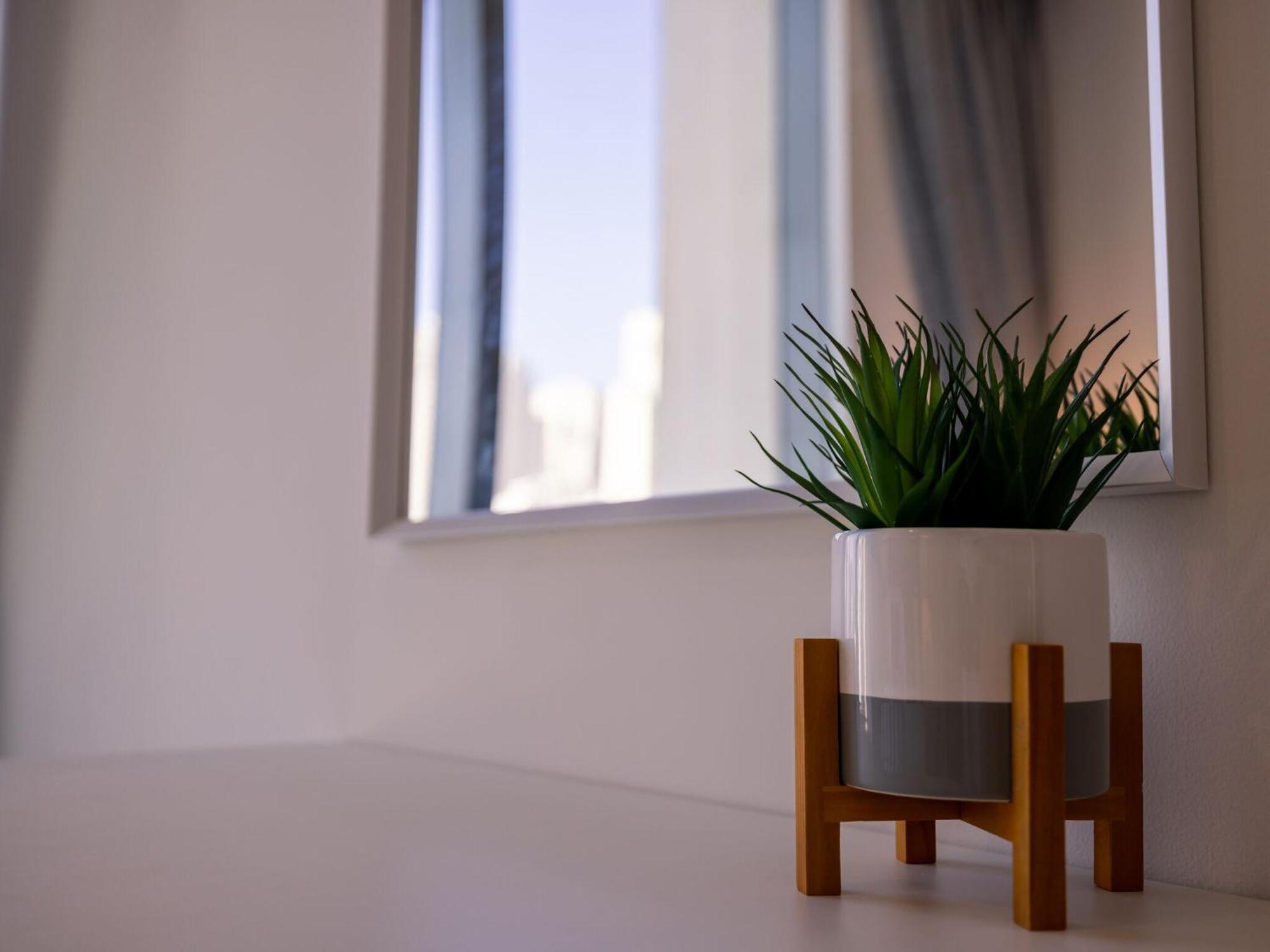Luxurious Apartments Dubai Marina Views Pool Gym By Sojo Stay Eksteriør billede